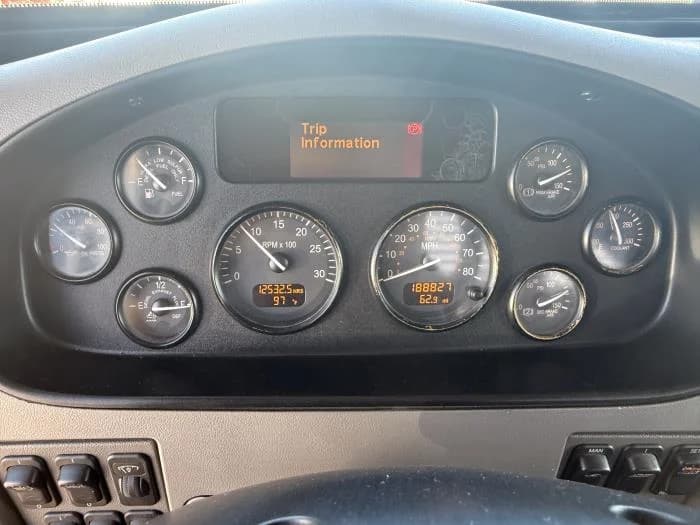 2019 Peterbilt — photo 15