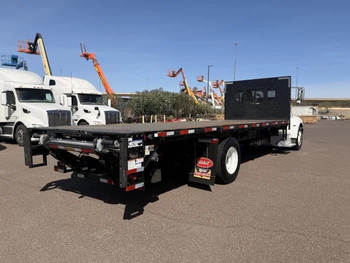 2019 Peterbilt — photo 7