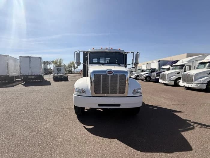 2019 Peterbilt — photo 10