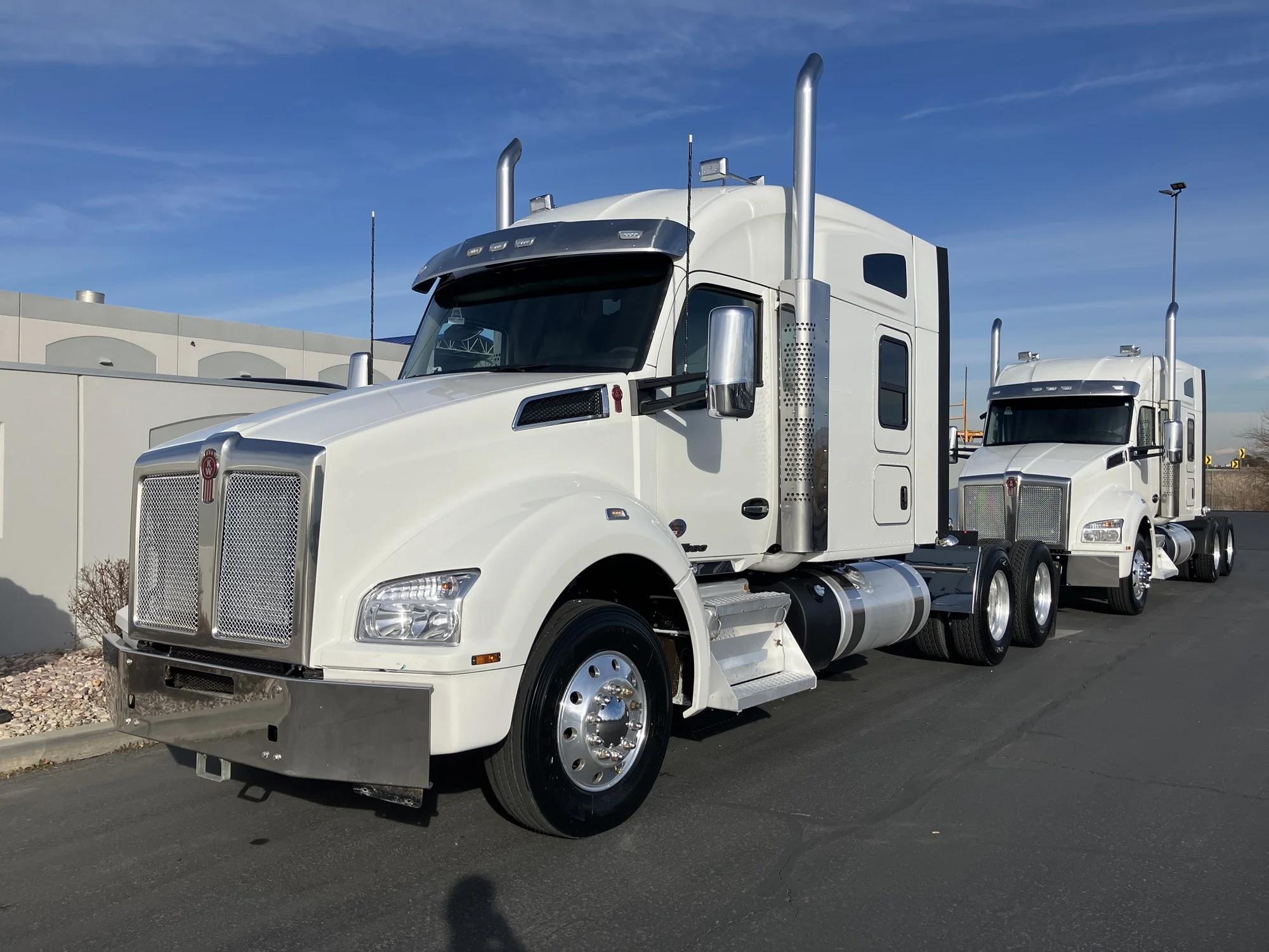 2022 Kenworth T880 in Salt Lake, UT, UT — photo 2