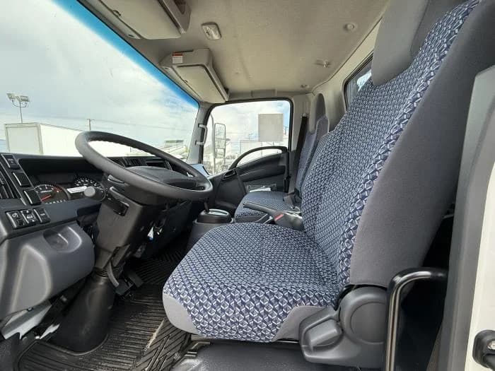 2026 Isuzu NRR — photo 12