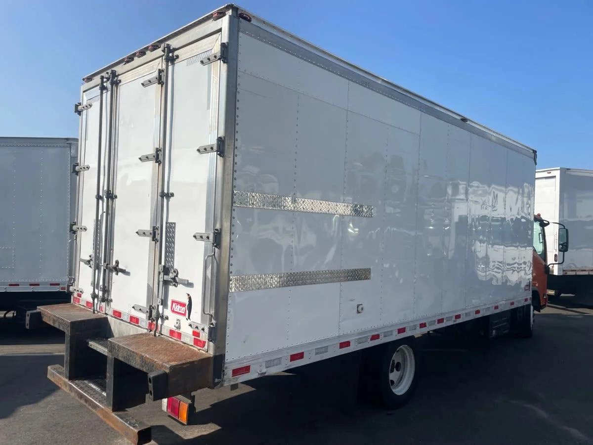 2019 Isuzu NQR in Farmingdale, NY — photo 4