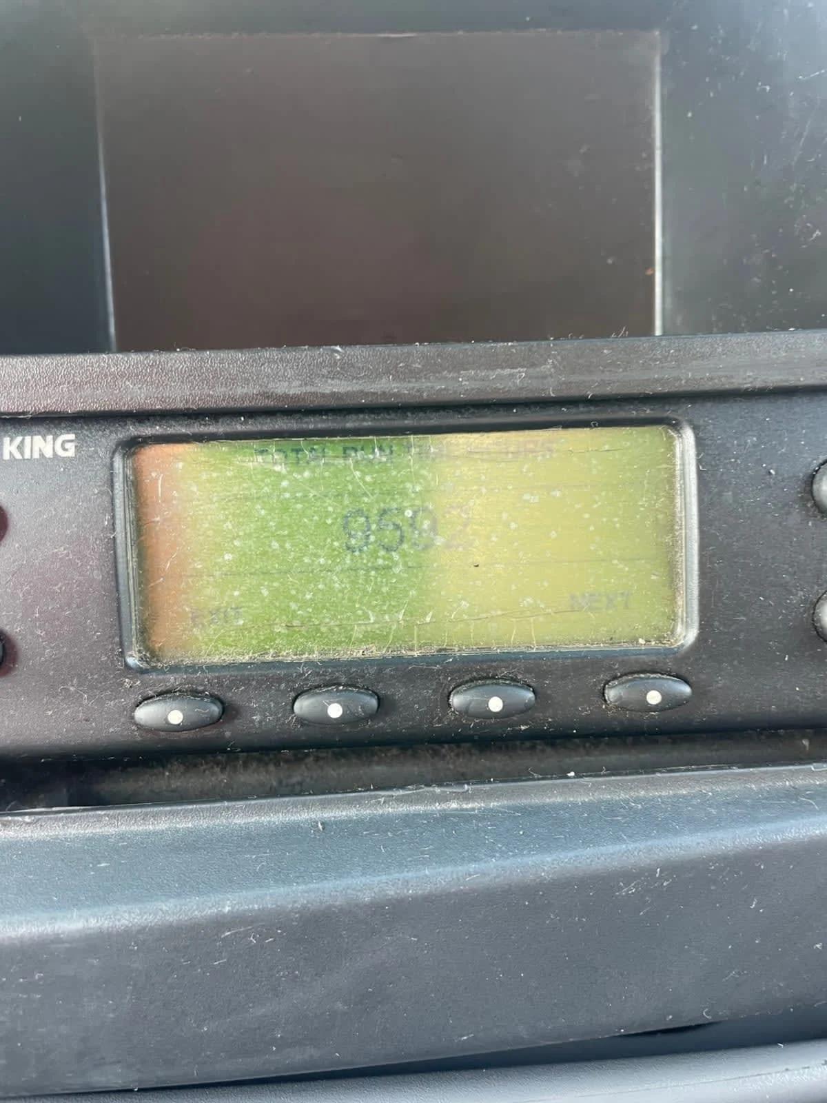2019 Isuzu NQR in Farmingdale, NY — photo 12