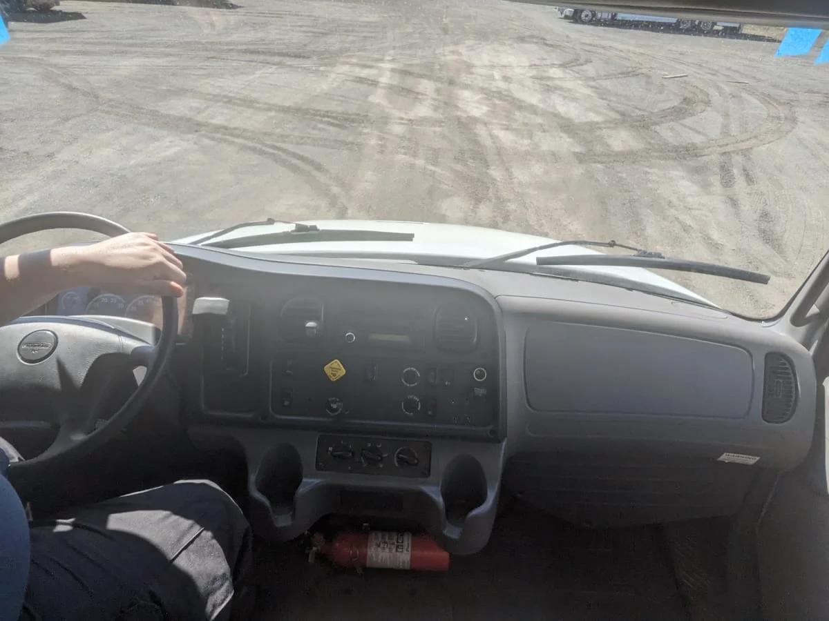 2016 Freightliner M2 106 in Anchorage, AK — photo 7
