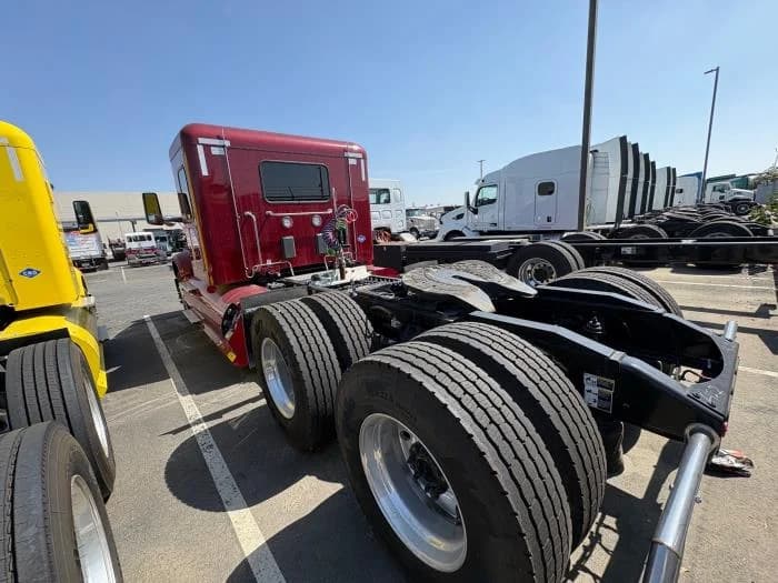 2024 Peterbilt 567 in Los Angeles, CA — photo 7