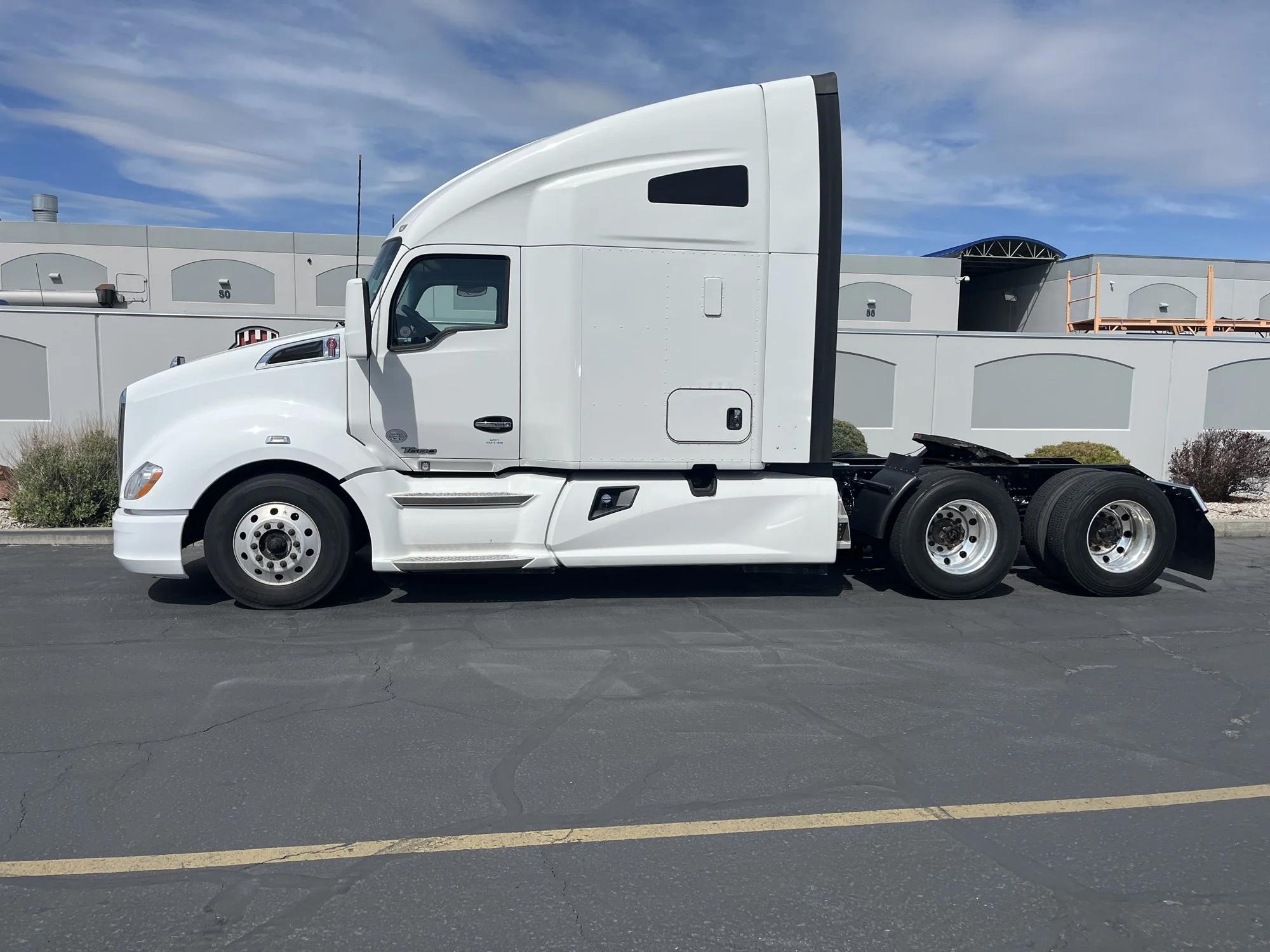 2022 Kenworth T680