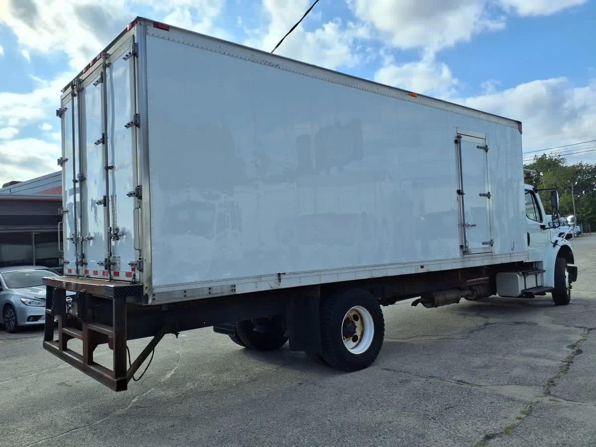 2016 Freightliner M2 106 in Warwick, RI — photo 4