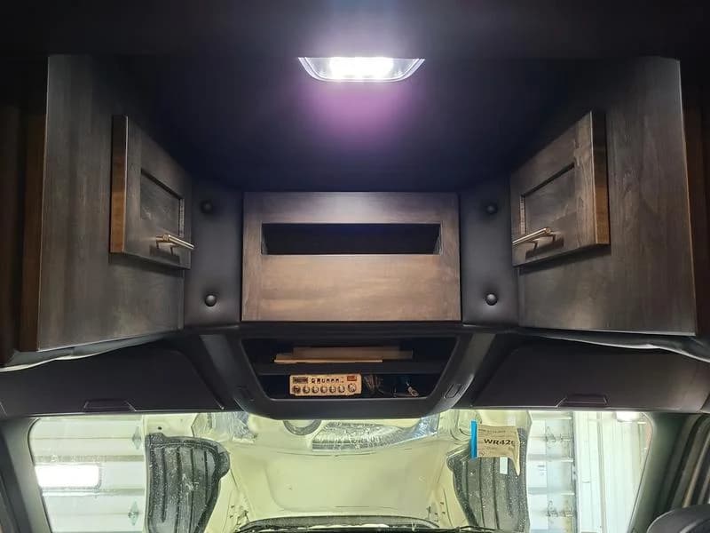 2026 Freightliner Cascadia in Columbus, OH — photo 13