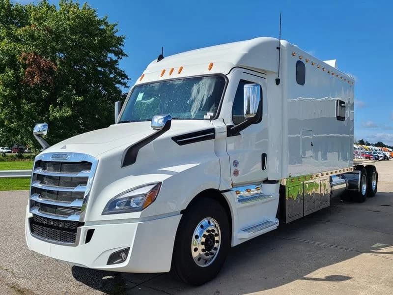 2026 Freightliner Cascadia