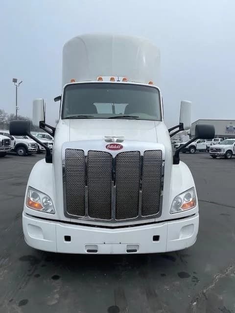 2020 Peterbilt 579 in Ceres, CA — photo 3