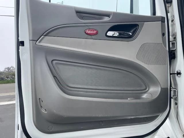 2020 Peterbilt 579 in Ceres, CA — photo 18