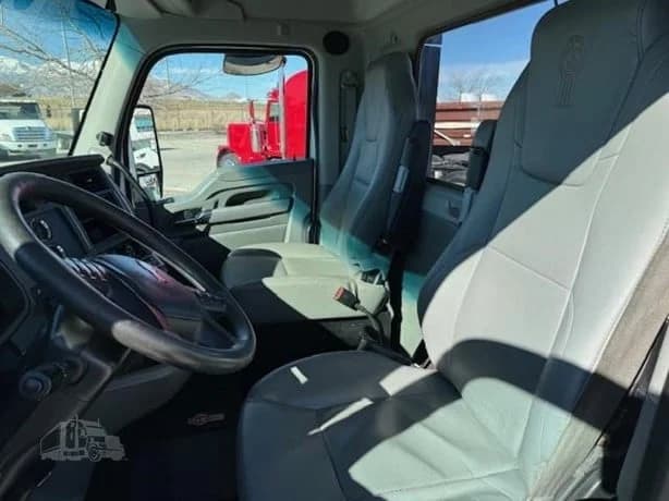 2019 Kenworth T680 in Salt Lake City, UT — photo 13
