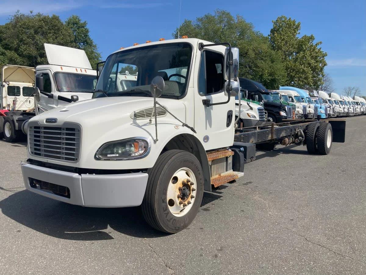 2020 Freightliner M2 106