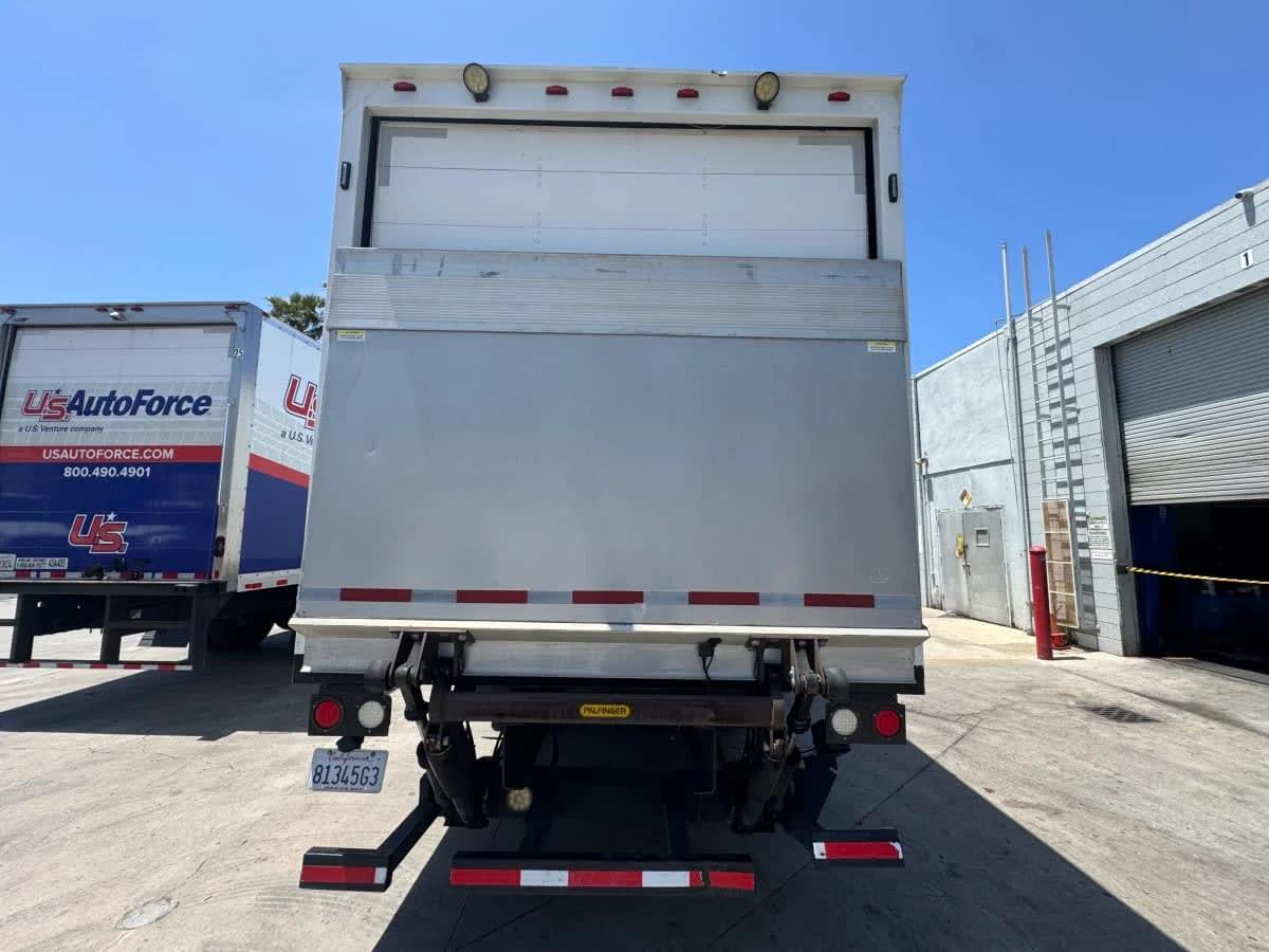 2016 Freightliner M2 106 in San Diego, CA — photo 8