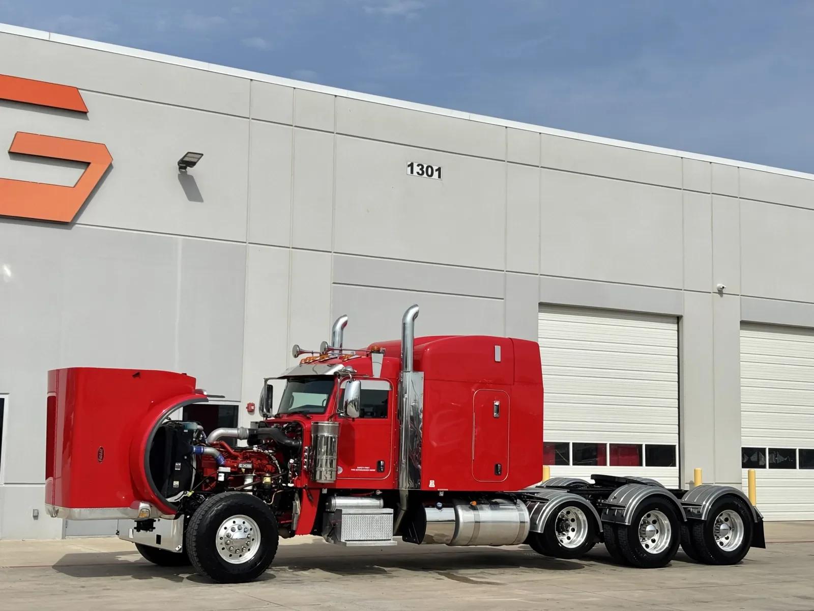 2024 Peterbilt 389 in Hutchins, TX — photo 10