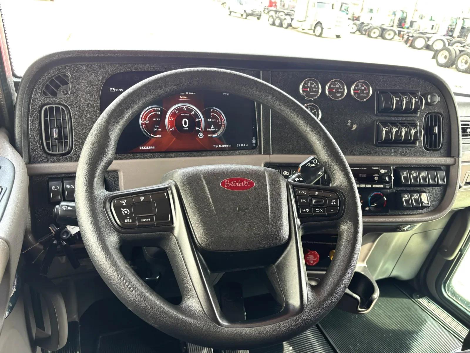 2024 Peterbilt 389 in Hutchins, TX — photo 16