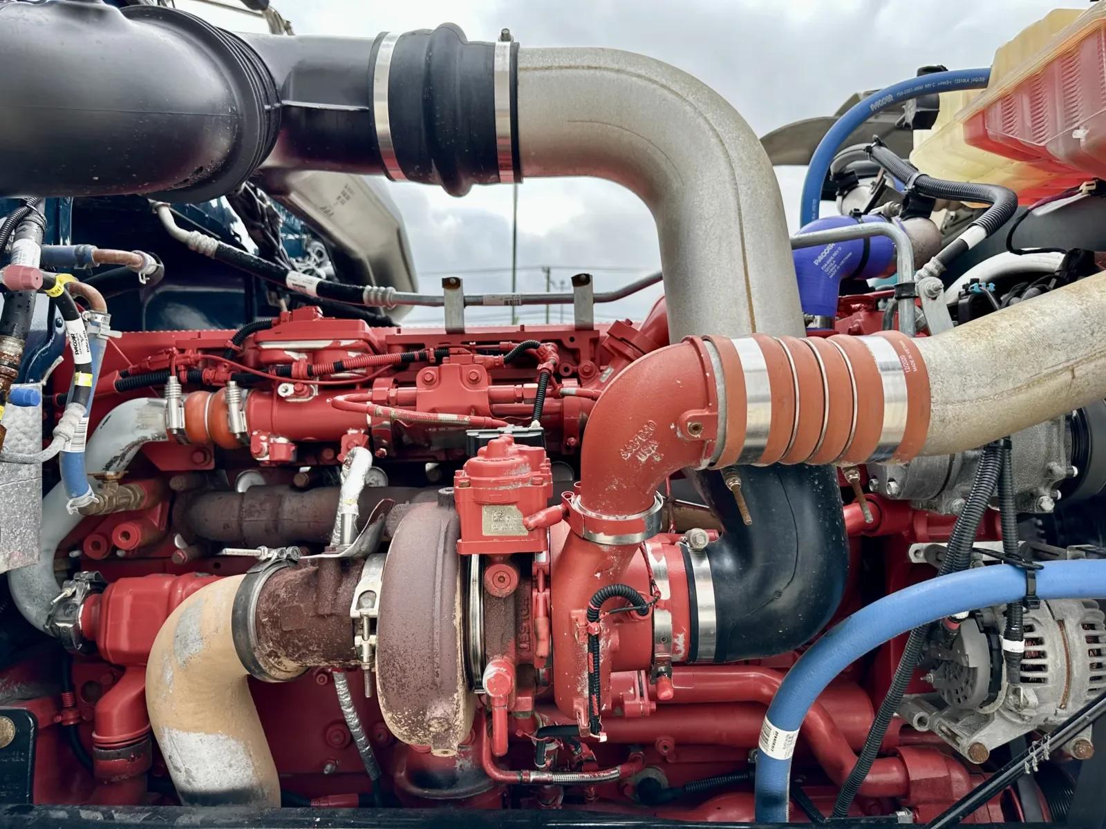 2022 Peterbilt 389 in Hutchins, TX — photo 12