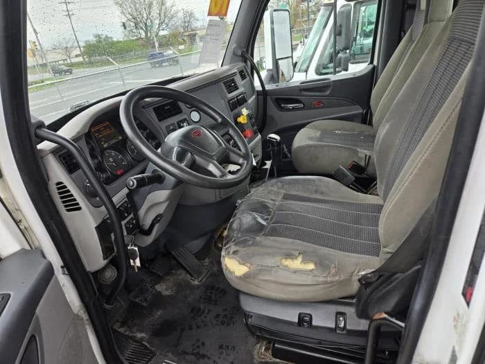 2016 Peterbilt 579 — photo 5
