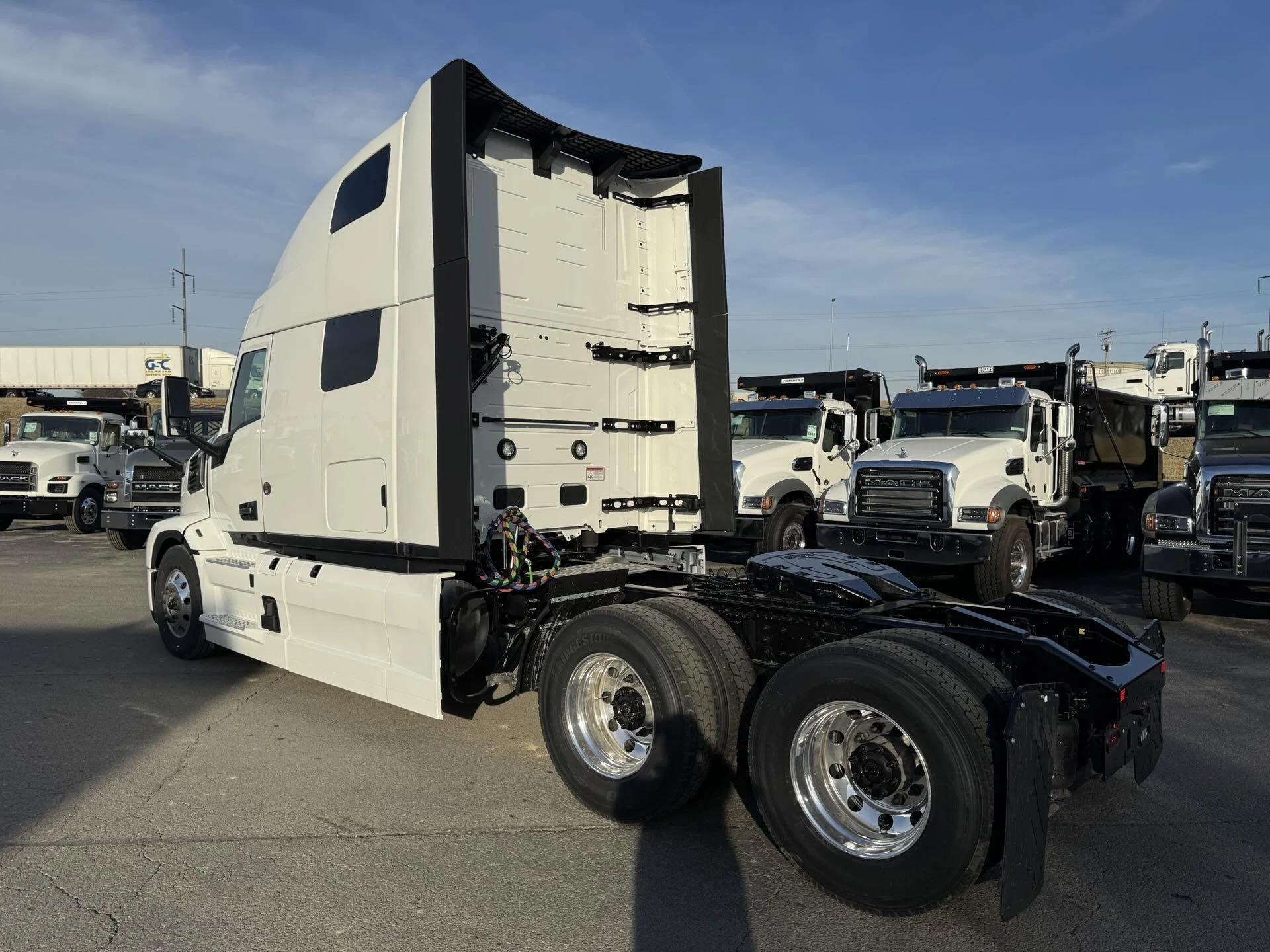 2026 Mack Pioneer in La Vergne, TN — photo 16