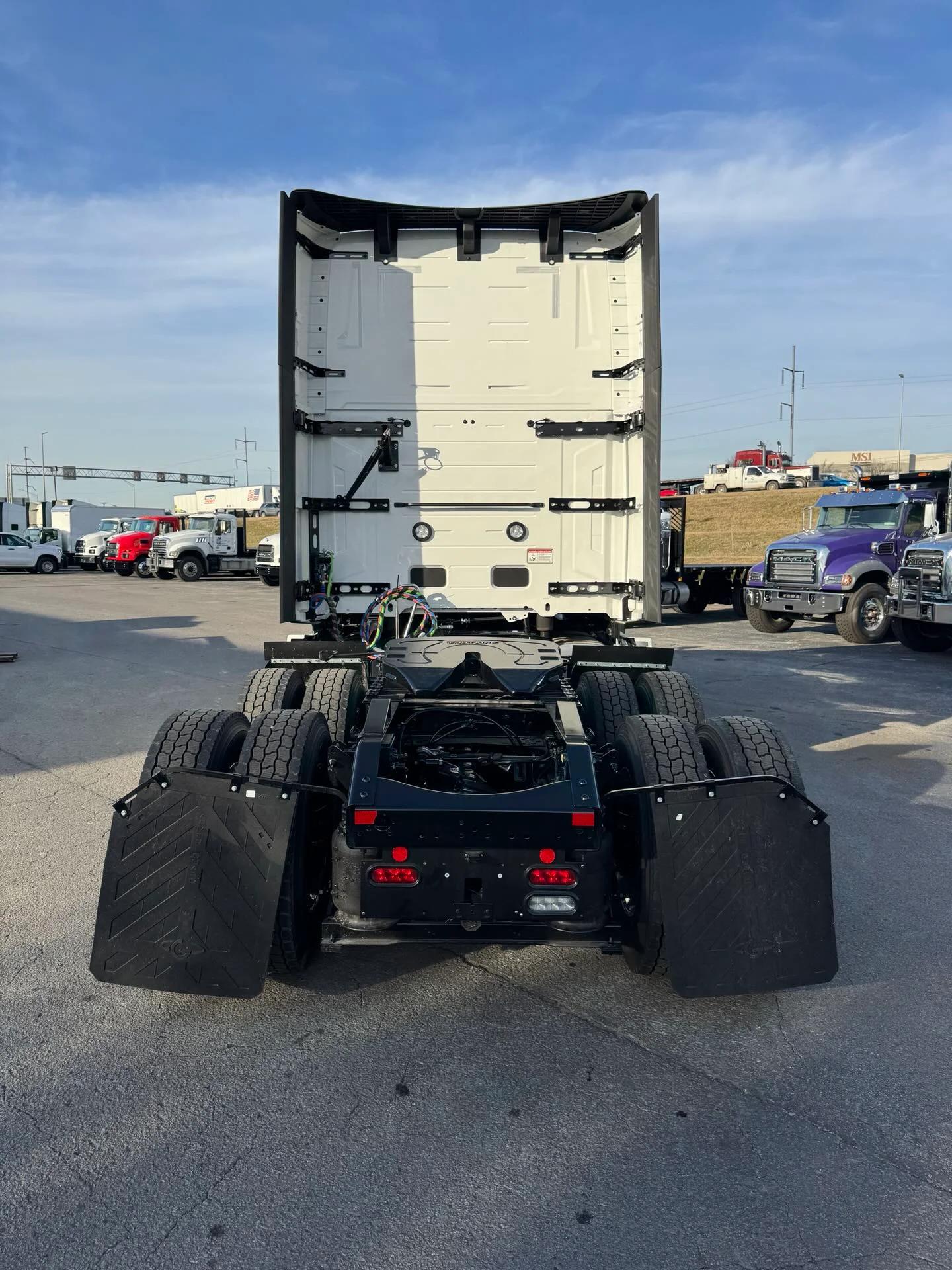 2026 Mack Pioneer in La Vergne, TN — photo 10