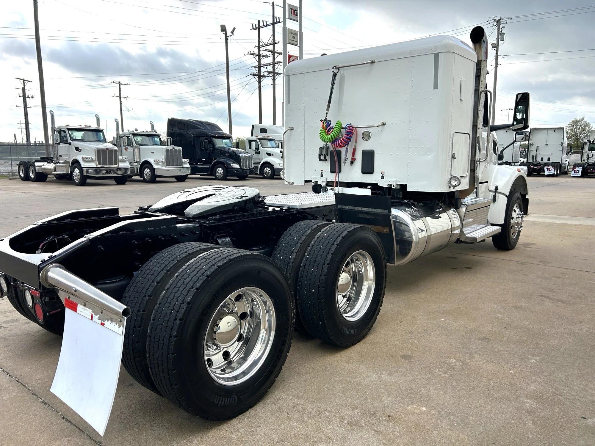 2022 Peterbilt 567 in Joplin, MO — photo 7