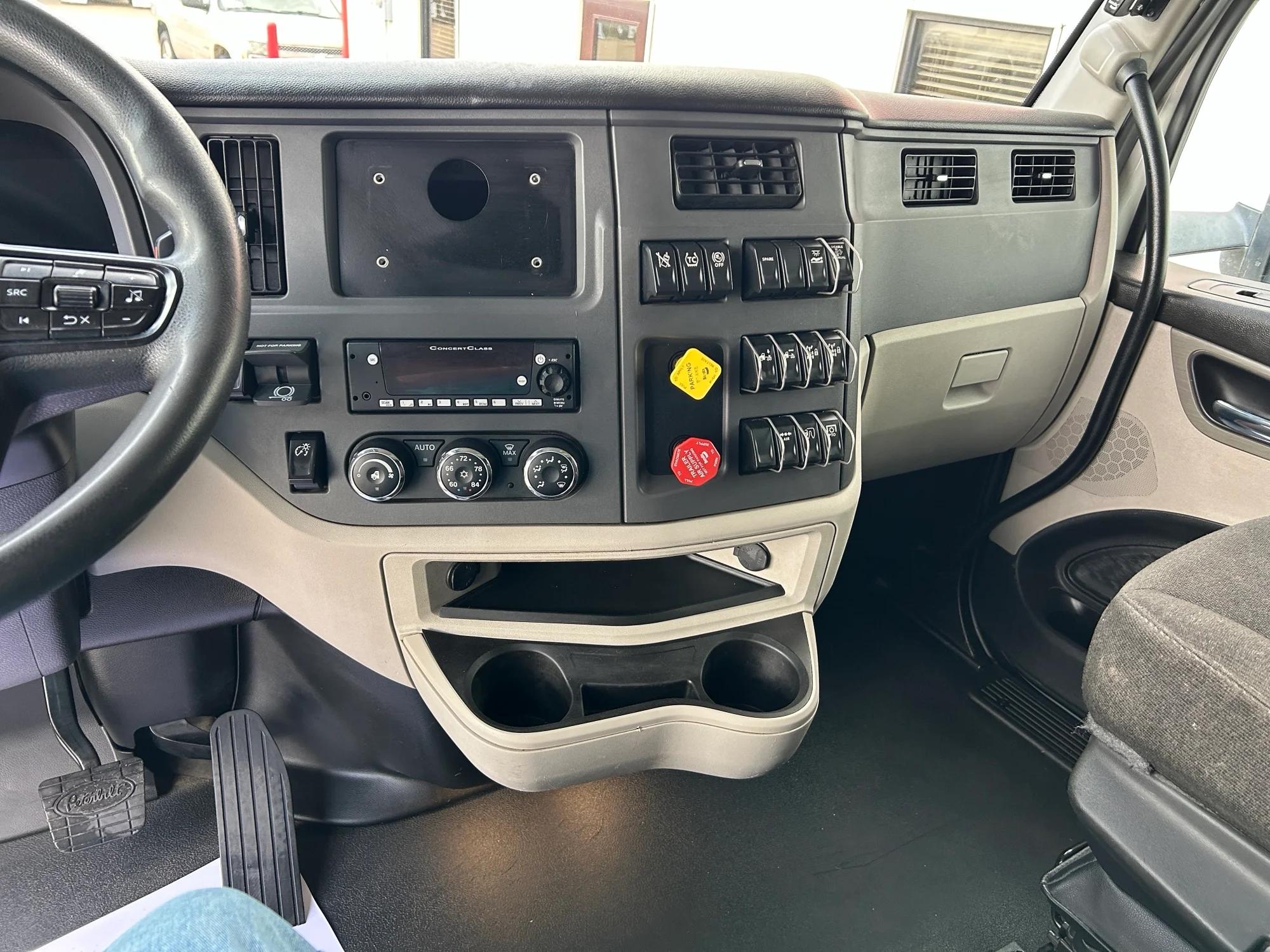 2022 Peterbilt 567 in Joplin, MO — photo 9