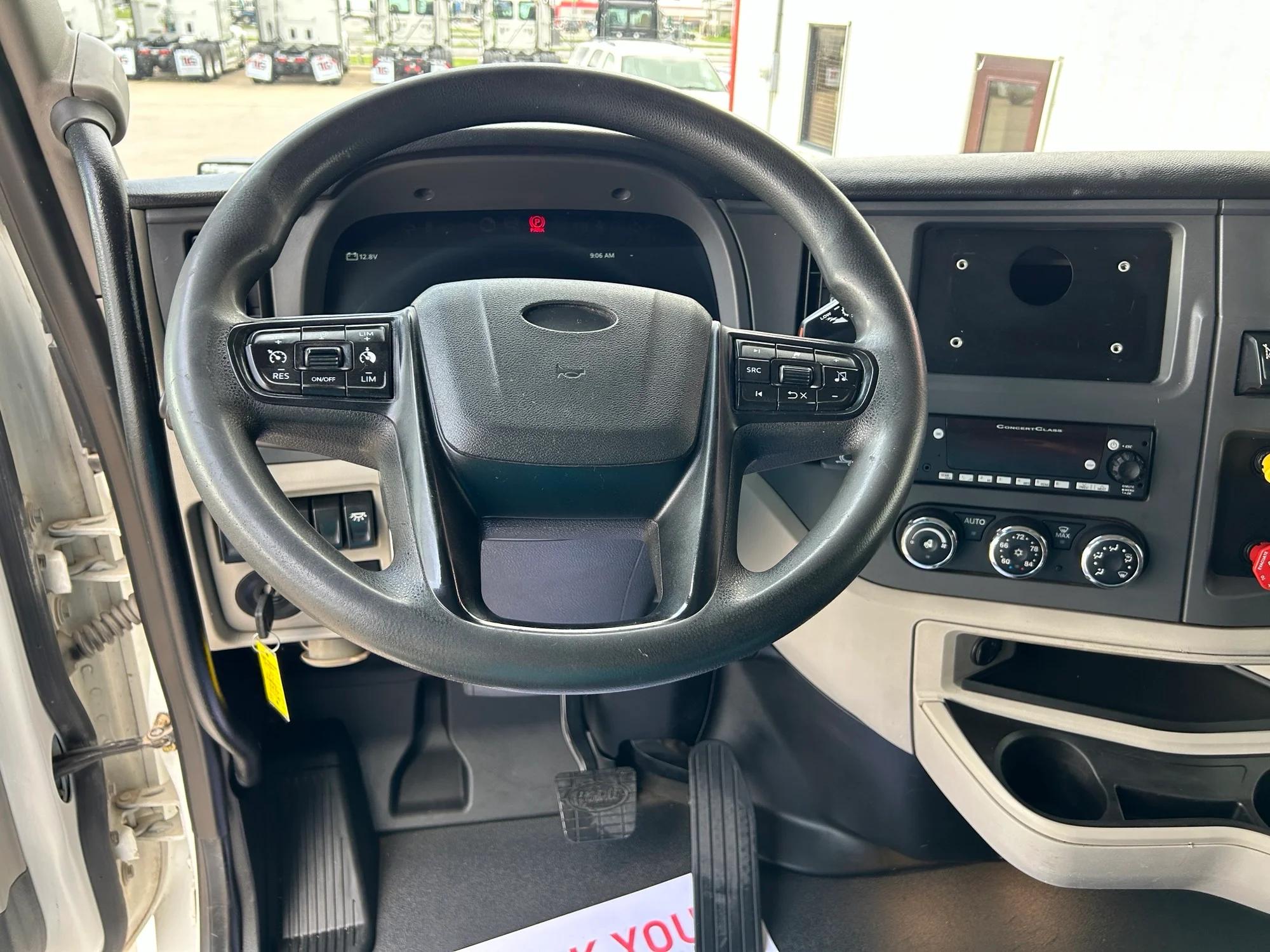 2022 Peterbilt 567 in Joplin, MO — photo 11