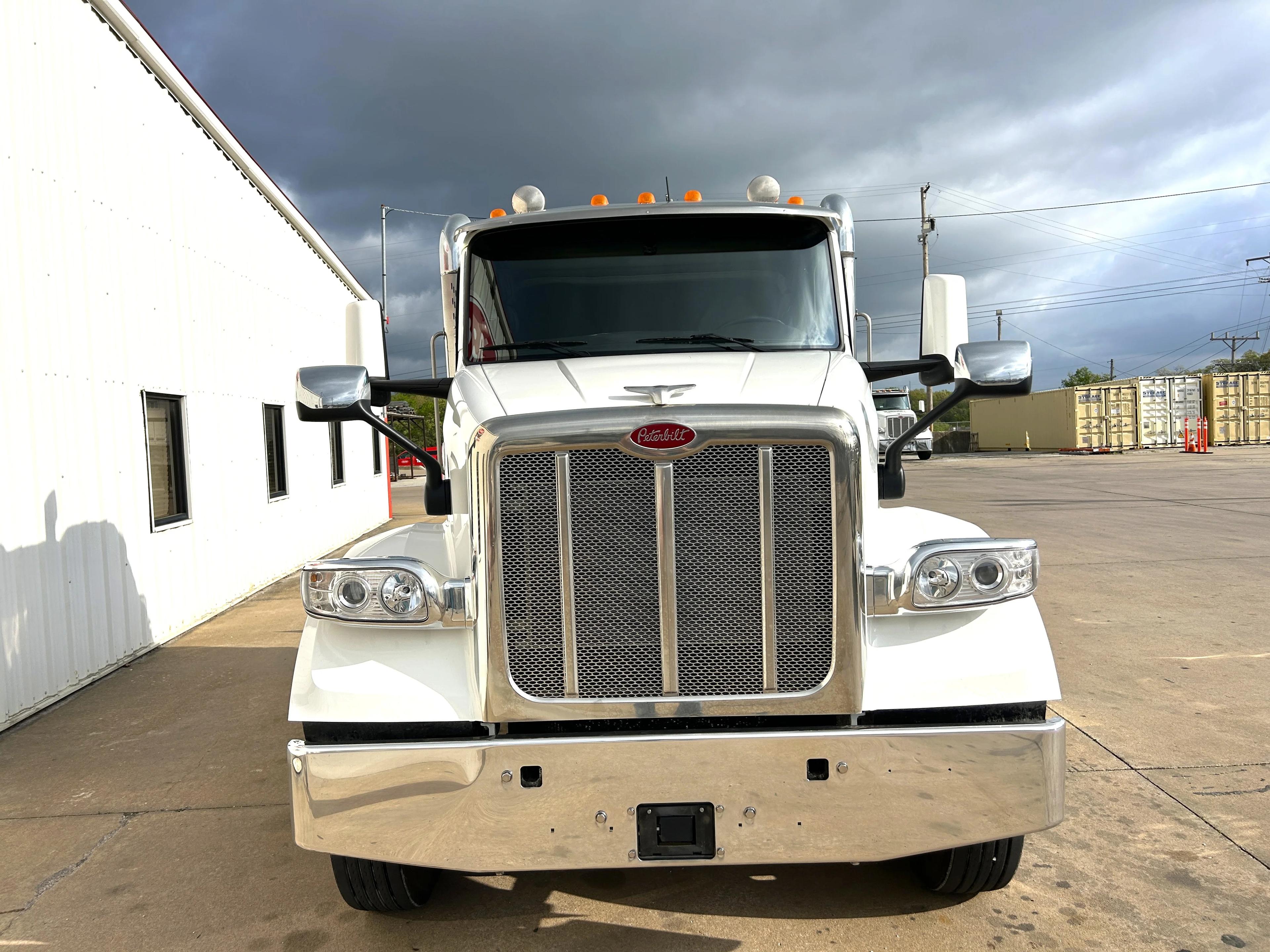 2022 Peterbilt 567 in Joplin, MO — photo 2