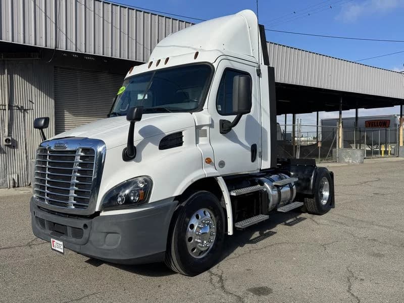 2018 Freightliner Cascadia in Fresno