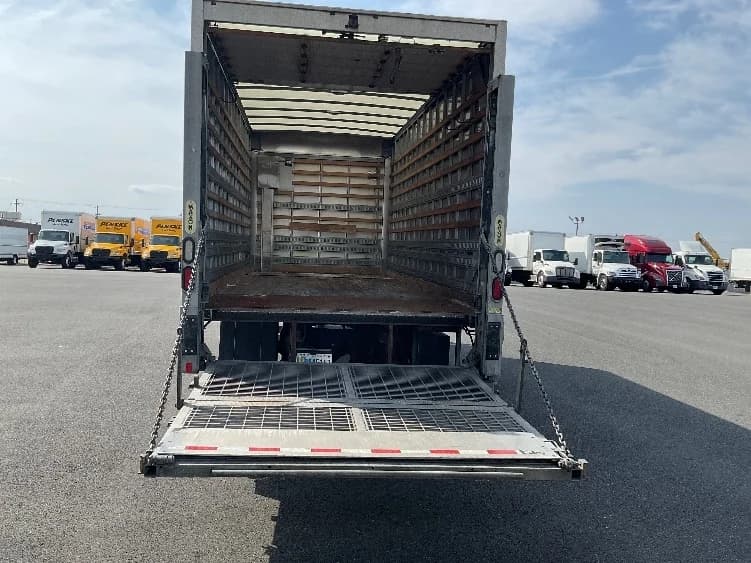 2021 Freightliner M2 106 in Philadelphia, PA — photo 8