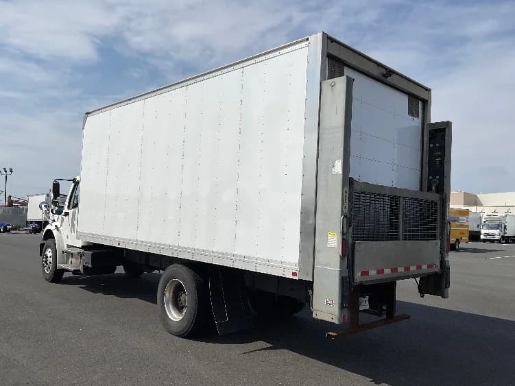 2021 Freightliner M2 106 in Philadelphia, PA — photo 6