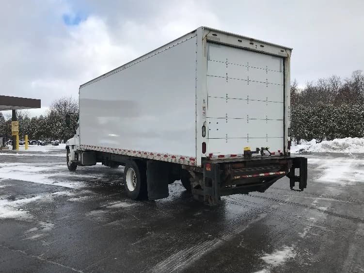 2016 Hino 268 in Buffalo, NY — photo 6