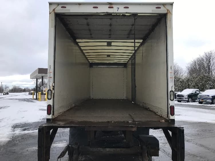 2016 Hino 268 in Buffalo, NY — photo 8