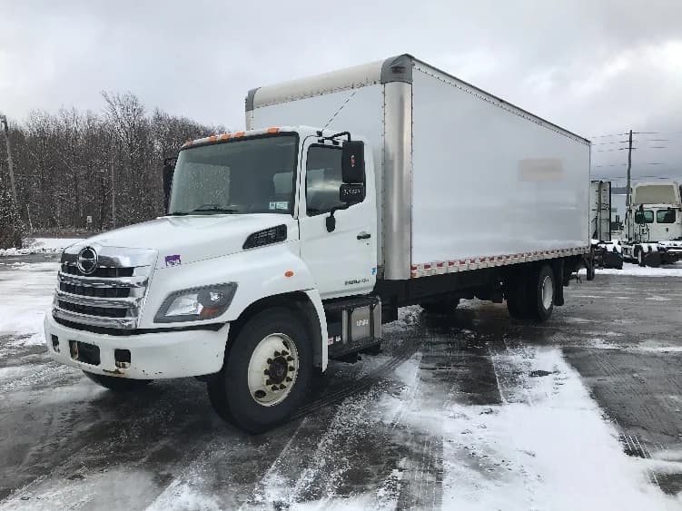 2016 Hino 268 in Buffalo, NY — photo 3