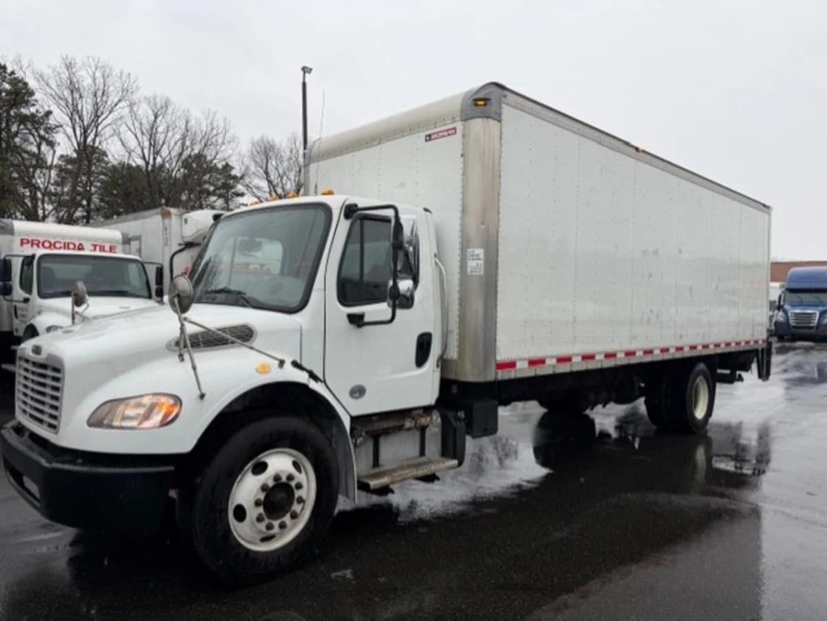 2018 Freightliner M2 106