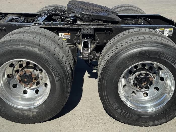 2021 Peterbilt 579 in El Paso, TX — photo 10