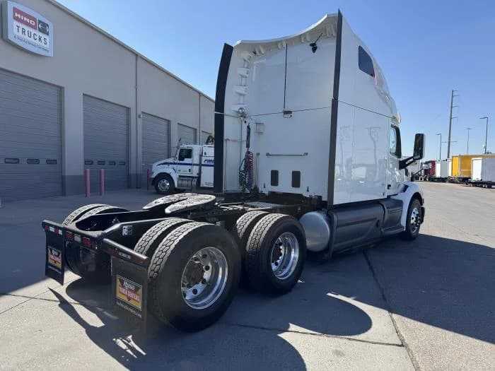 2021 Peterbilt 579 in El Paso, TX — photo 6