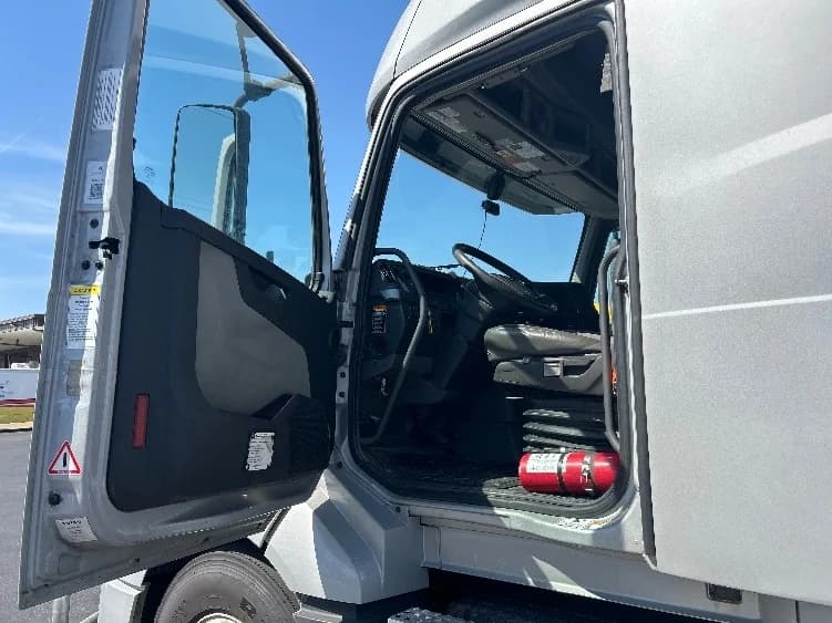 2020 Volvo in Lowell, AR — photo 9