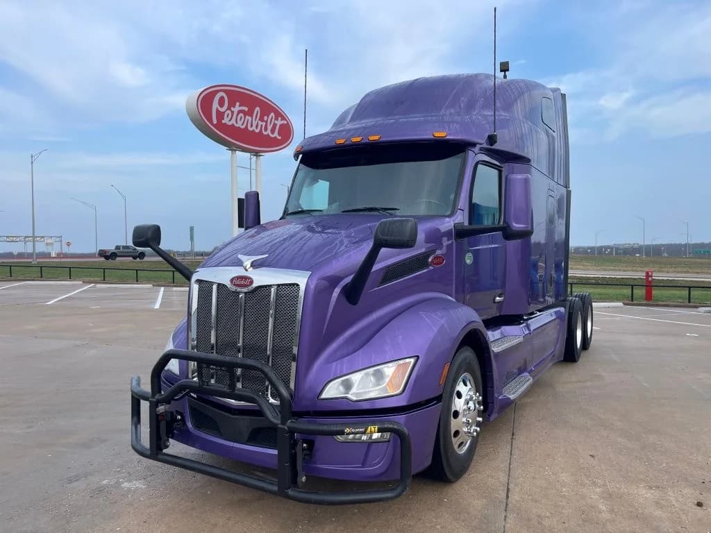 2023 Peterbilt 579