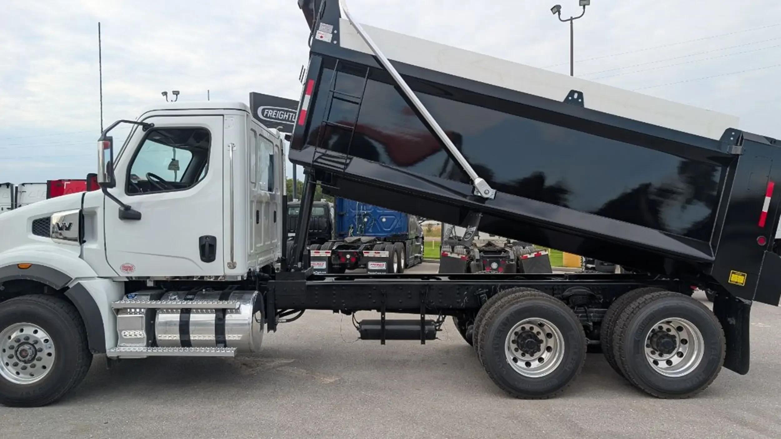 2026 Western Star 47X in Columbia, MO — photo 9