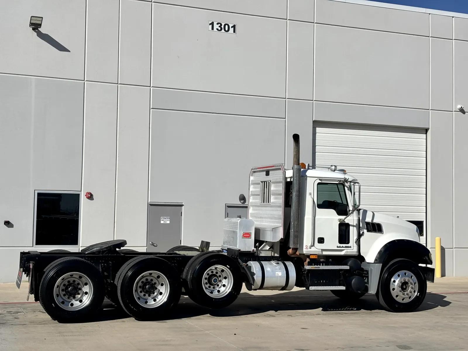 2010 Mack Granite in Hutchins, TX — photo 5
