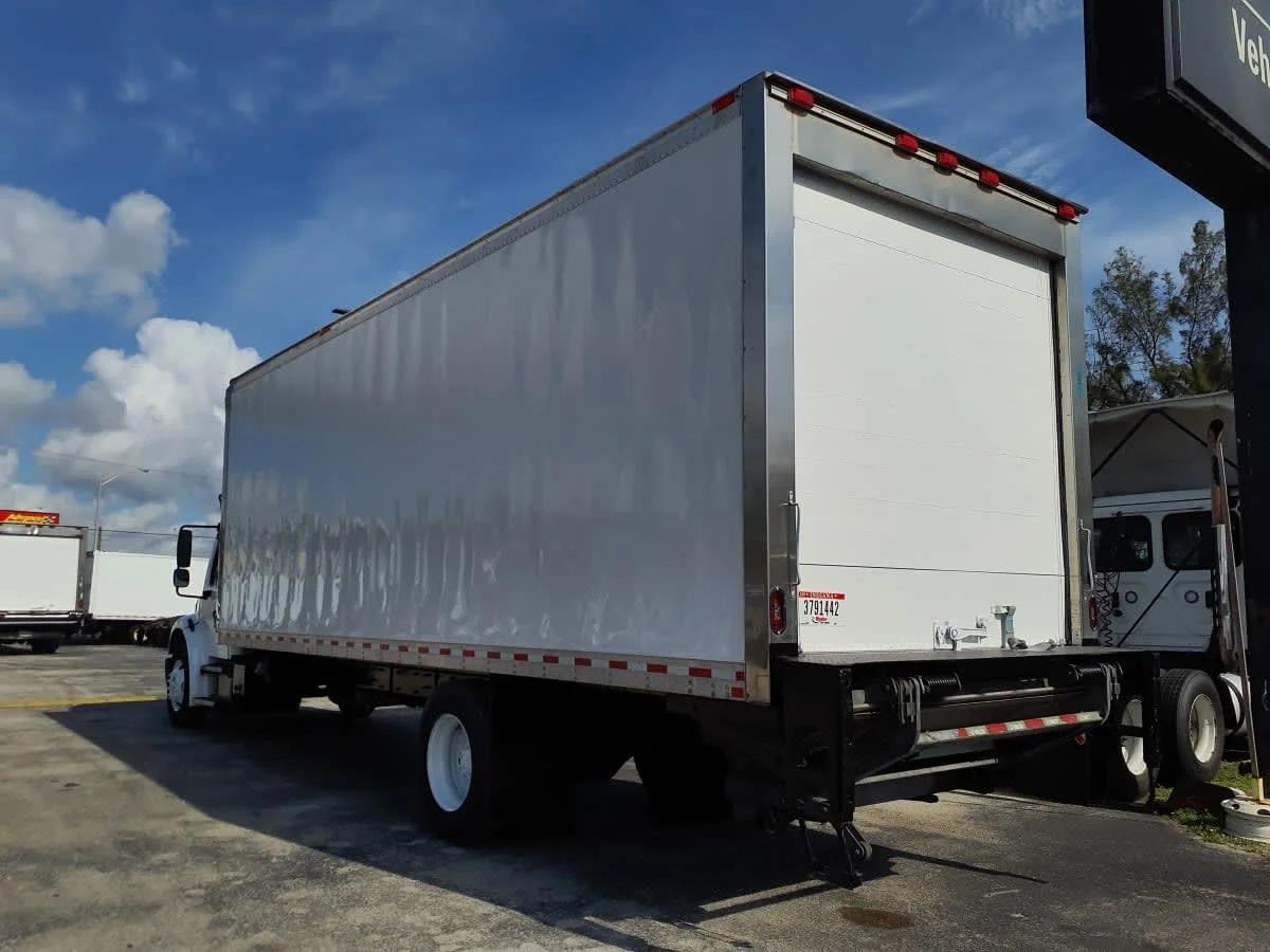 2019 Freightliner M2 106 in Miami, FL — photo 6