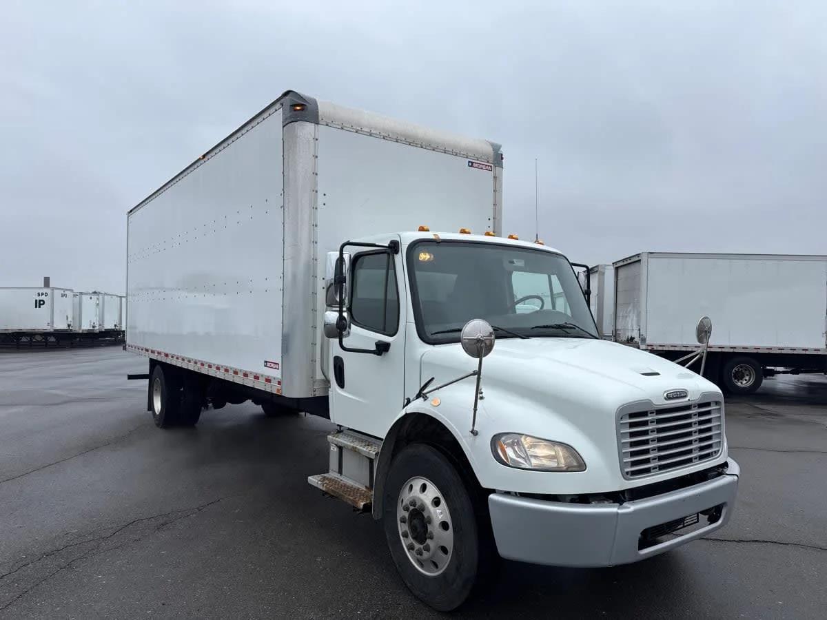 2020 Freightliner M2 106 in Taylor, MI — photo 3