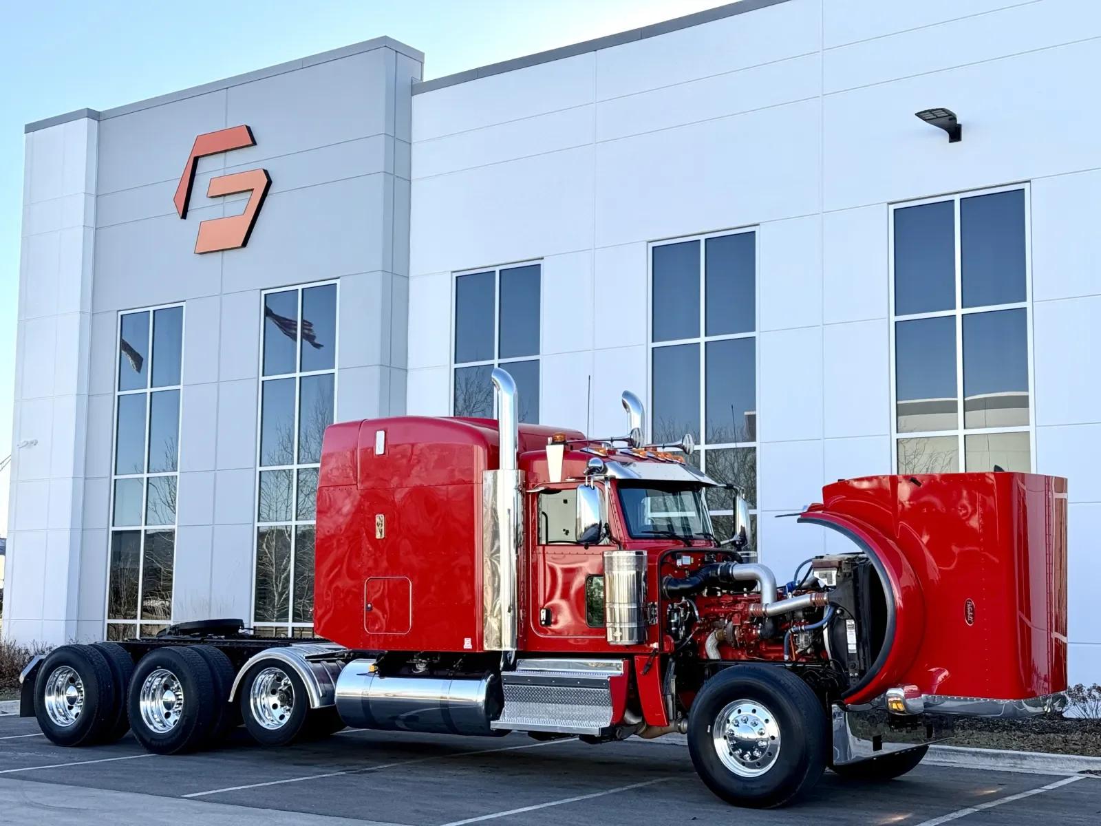 2024 Peterbilt 389 in New Lenox, IL — photo 9