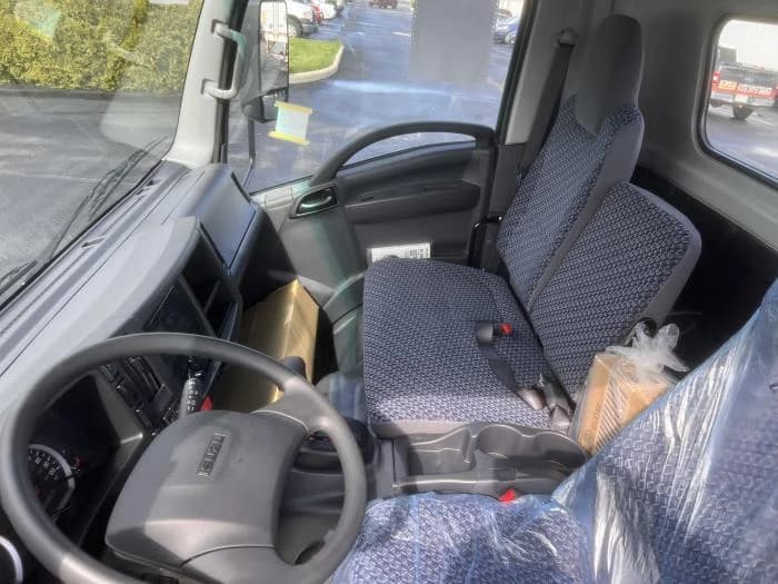 2025 Isuzu NRR in Dayton, OH — photo 11