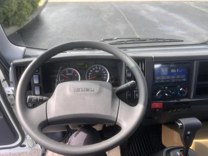 2025 Isuzu NRR in Dayton, OH — photo 17