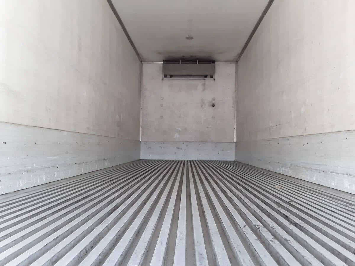 2019 Freightliner M2 106 in Dallas, TX — photo 9
