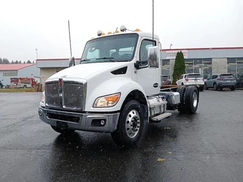 2025 Kenworth T380