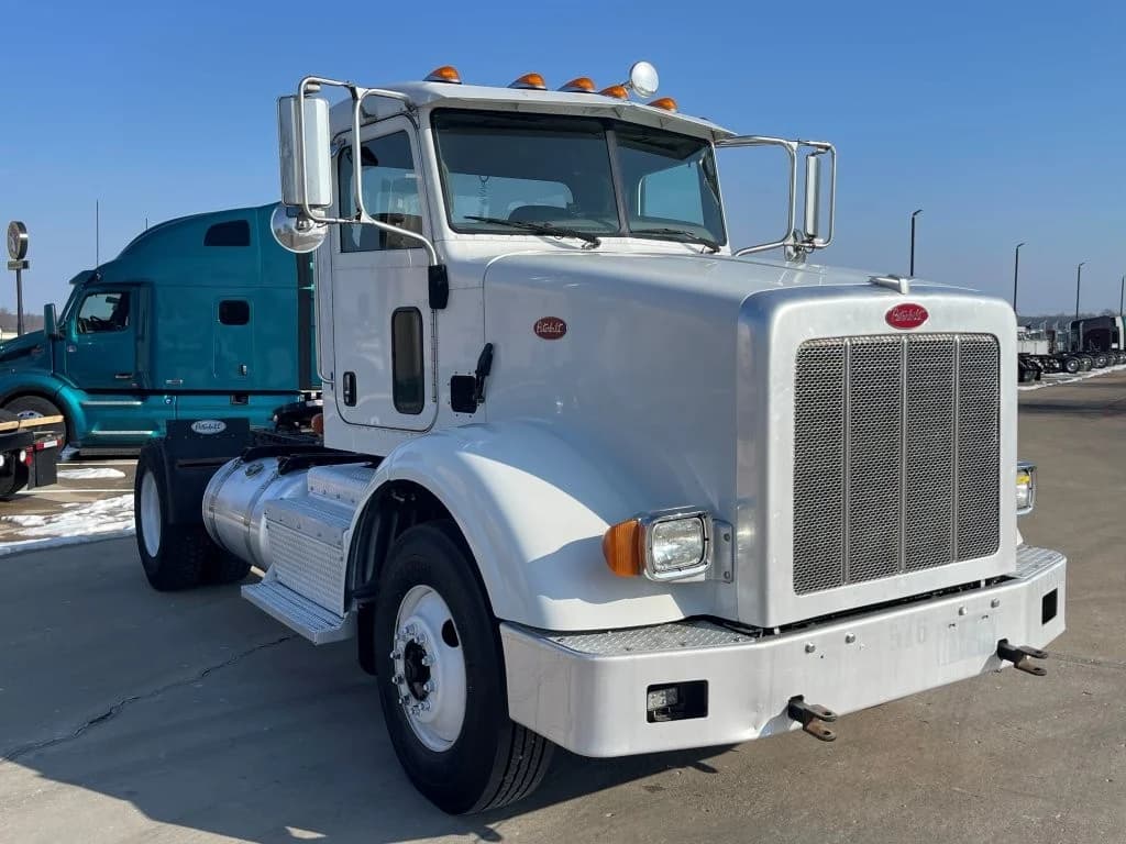 2014 Peterbilt 365 in Portland, OR — photo 7