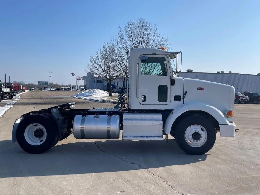 2014 Peterbilt 365 in Portland, OR — photo 6